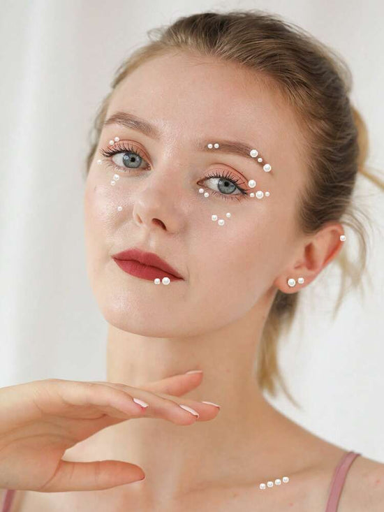 Medium Pearls Face Gems