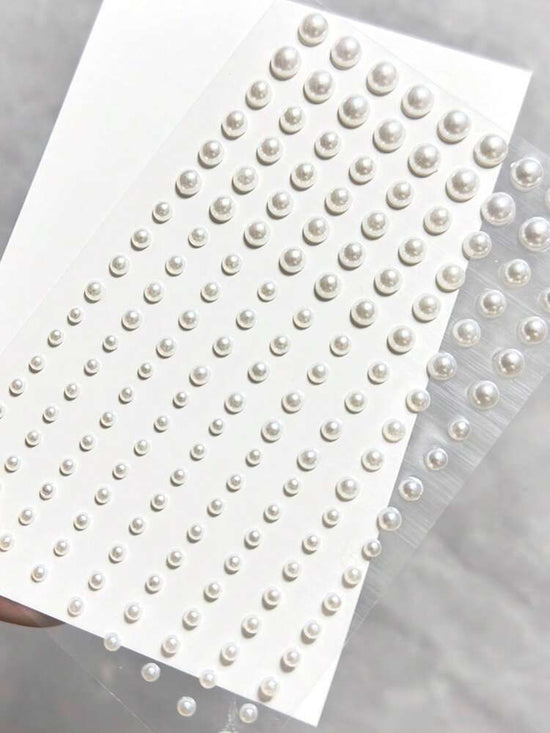 Medium Pearls Face Gems